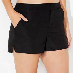 CHLORINE RESISTANT BLACK CARGO SHORT SIZE 20 WOMEN